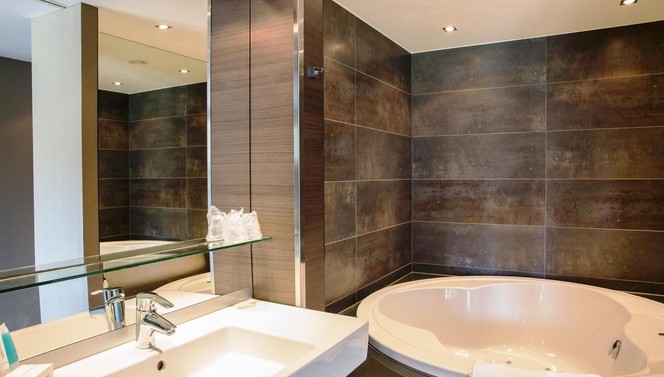 De Luxe Jacuzzi Kamer